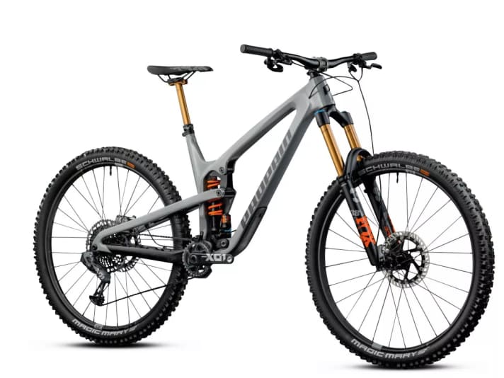  FOR A LOT MORE: The Spindrift with carbon frame is available from 3849 euros. All wheel sizes are available. With small wheels, the top model weighs 14.6 kilos (manufacturer's specification).