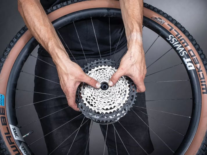 The cassette or sprocket set only fits in one position on the freewheel.