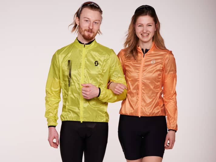 Scott offers the RC Team WB wind jacket for men and women