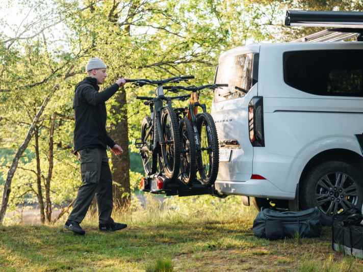 Avec le VeloSpace 3, Thule introduit dans son programme un porte-vélos qui doit être particulièrement adapté aux vélos lourds et aux vélos électriques.