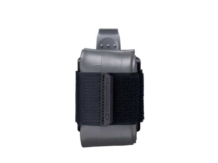 A spare inner tube can be attached to the TS2 with Velcro. The robust tyre lever is also included here again
