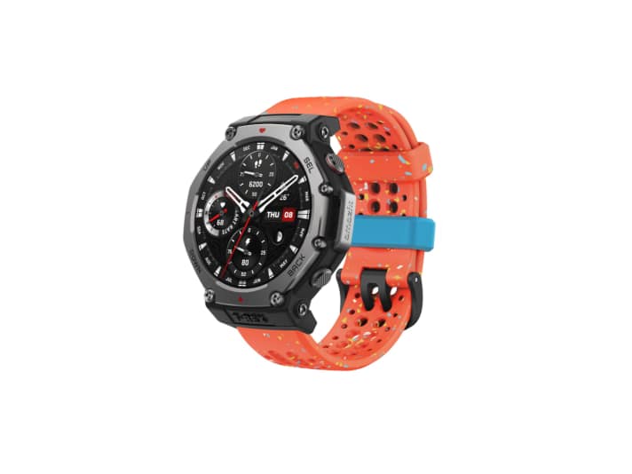 Dans le respect de l'environnement : le bracelet perforé de l'Amazfit T-Rex 3 est fabriqué à partir de silicone recyclé.