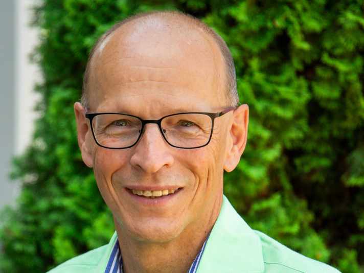 Uwe Schröder: “Dosiertes Trinken vor dem Sport wirkt sich positiv auf den Wasserhaushalt aus.”