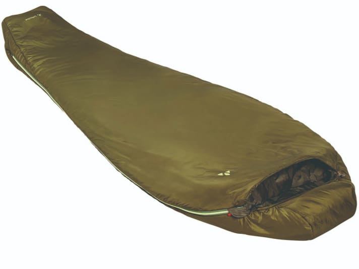 A good sleeping bag is essential for regeneration on a multi-day tour. The Vaude Selun promises a high level of sleeping comfort.