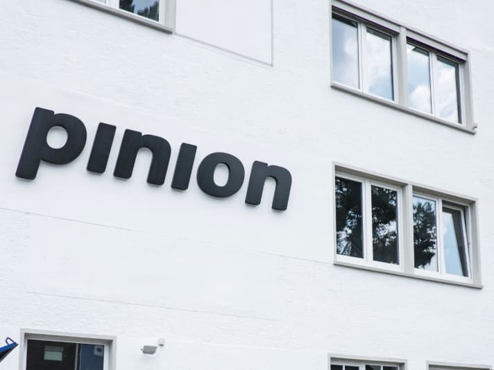 Von Denkendorf in alle Welt: Die Tretlager-Getriebe mit 6, 9, 12 oder 18 Gängen entstehen auf gut 2000 Quadratmetern in einem frisch sanierten Gewerbegebäude.