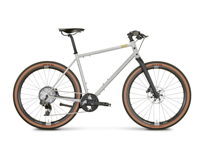 A limited edition of 500 HOBOs is available in the colour "marbled" with gold-coloured logos