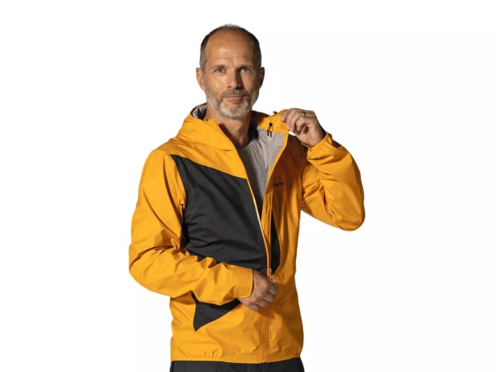 Rain jacket: Y Lightline Air 3L Shell Jacket Men
