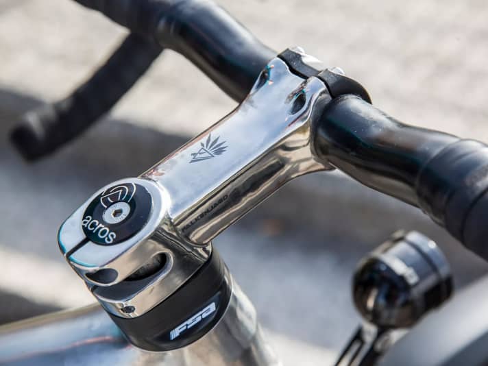 Among other things, the entire stem is made of printed, stainless titanium.