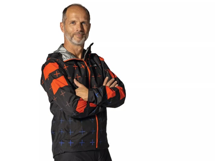 Rain jacket: Endure Jacket from Gore Wear