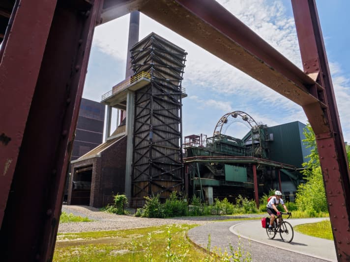 Cycling through the World Heritage Site: Zollverein Coal Mine Industrial Complex