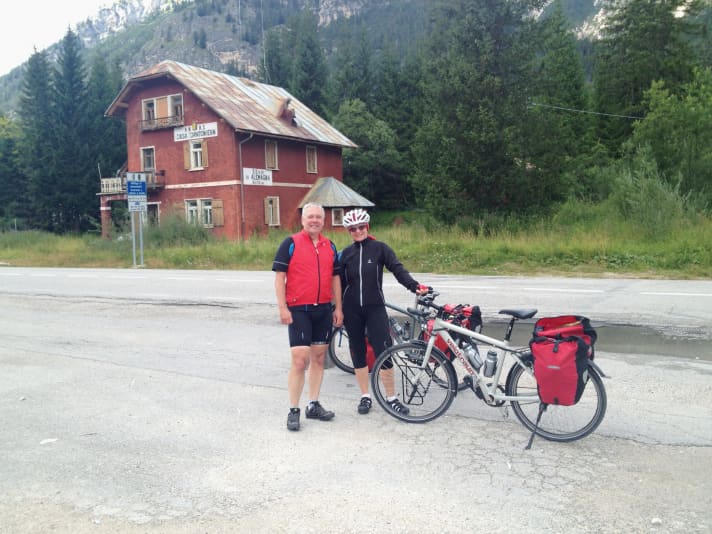Thomas und Ulrike auf dem Passo di Cimabanche auf dem Weg in den sonnigen Süden