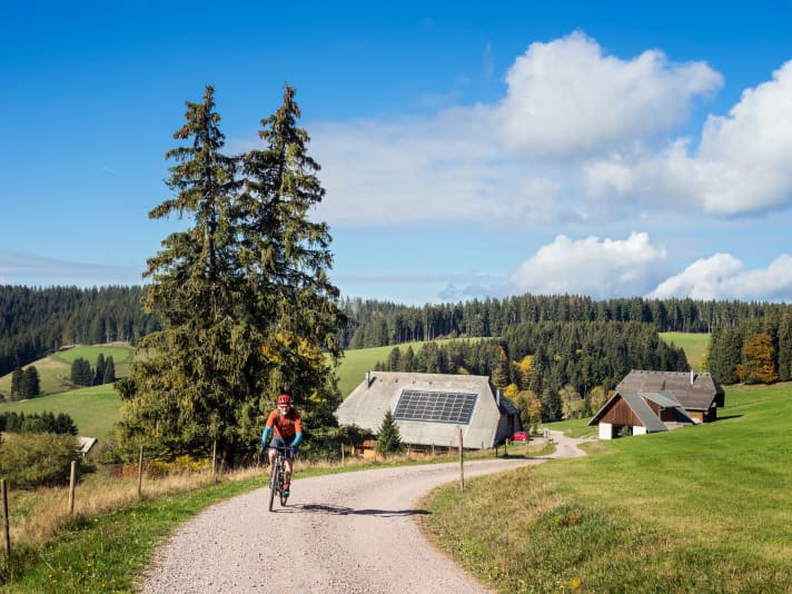 Fitness is required here: gravel road between Villingen and Furtwangen