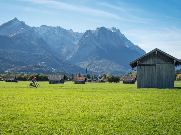 Garmisch landmarks: the Alpspitz pyramid on the left, the almost 3000 metre high Zugspitze on the right