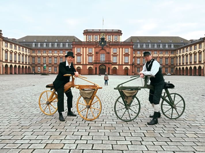 "Ergonomics" 200 years ago: At least the seat height was customised.