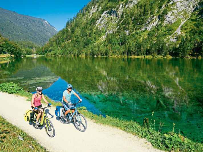 Lödensee is one of several beautiful bathing lakes in Chiemgau. It sparkles like an emerald.