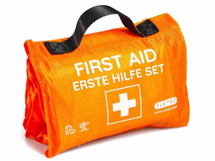 It should actually be in every rucksack, but we dare say: 90 per cent of all readers are now thinking "Oh yes, I've been meaning to get that for a long time." Voilà! The perfect gift.