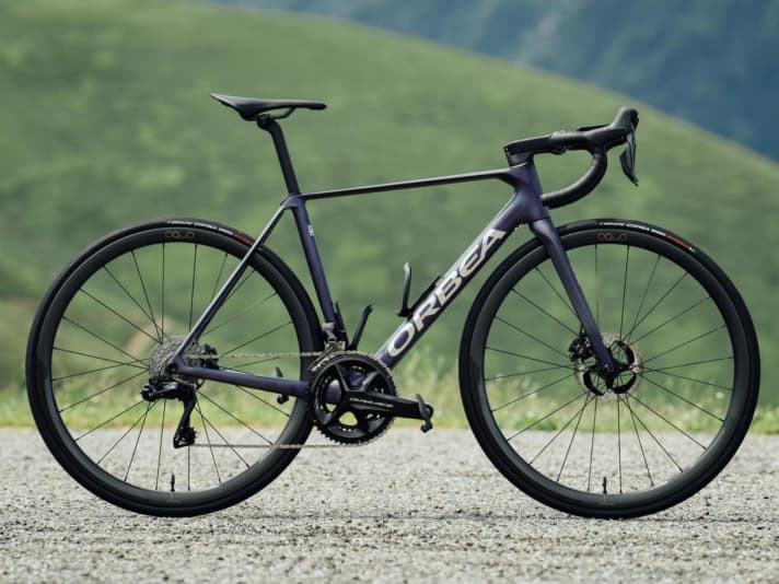 Eines der beiden Top-Modelle (10999 Euro) mit Shimanos Dura-Ace hört auf den Namen Orca M10iLTD PWR. Insgesamt sind die Modellbezeichnungen etwas unübersichtlich gestaltet.