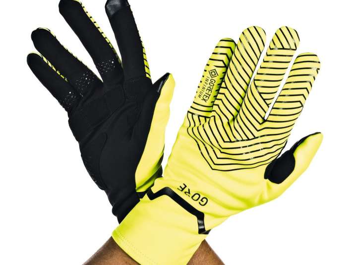 Gloves with touch function: Gorewear C3 GTX I Stretch Mid Gloves