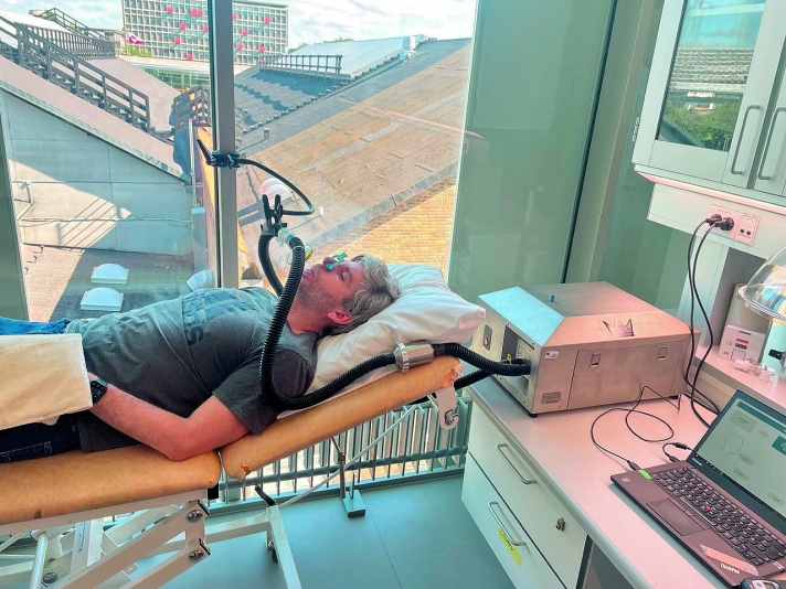 Just a measuring device? Using carbon monoxide to determine blood volume: The Detalo Rebreather in clinical use.