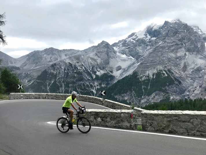 La lectrice de TOUR Ines Brückle est animée d'une passion toute particulière : Cette année, elle a gravi pour la 36e fois avec son mari Bernhard le Stelvio, l'un des cols les plus légendaires du cyclisme.