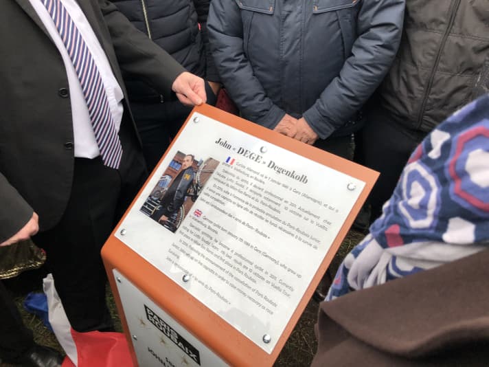 Eine Stele für “Dege”: John Degenkolb wurde für sein Engagement um Paris-Roubaix ein eigener Pavé-Sektor verliehen.