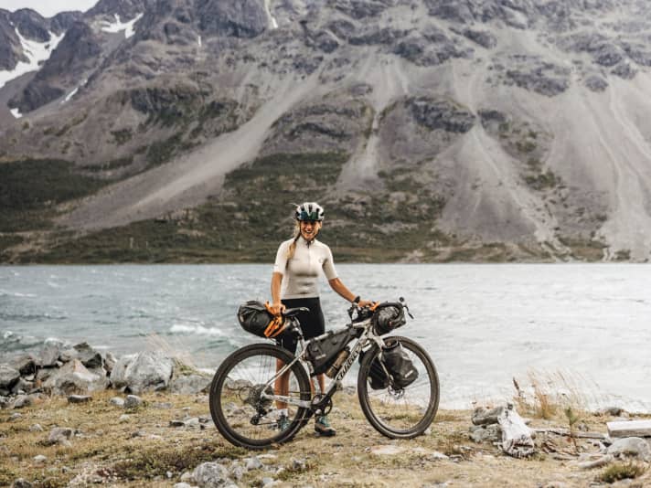 Wiebke Lühmann is a bike adventurer. The next destinations, the next trip:
"My next bikepacking adventure will be the longest trip of my life. I'm going on a test tour in May and will then share more information about it on my YouTube and Instagram channel @wiebkelueh. It's going to be exciting!"