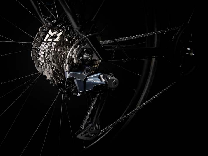 Das Cues-Schaltwerk hat Shimano bereits im Sortiment. Maximal bewältigt es 39 Zähne an der Kassette.