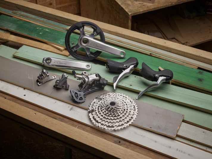 From a single mould: cranks, shift brake lever, rear derailleur, cassette