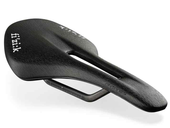 Le modèle le plus léger parmi les nouveautés Fizik est le Vento Antares R1 Light avec 122 grammes pour 140 millimètres.