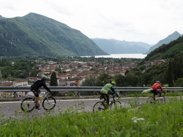 Die Abfahrt mit Blick auf dem Lago d’Idro