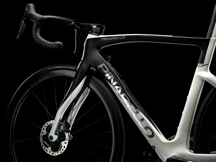 Markenzeichen der italienischen Traditionsmarke: die geschwungene Gabel.