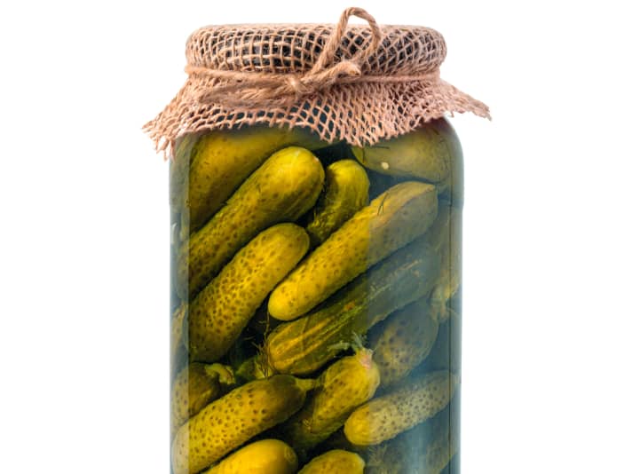 Muskelkrämpfe beim Radfahren - Gurkenwasser wird ein krampfhemmender Einfluss auf das Nervensystem zugeschrieben