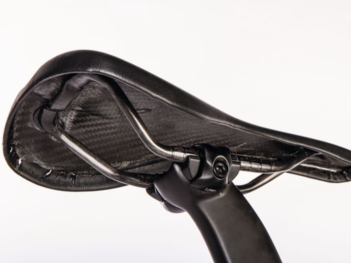 La selle exclusive en carbone d'AX-Lightness est très confortable.