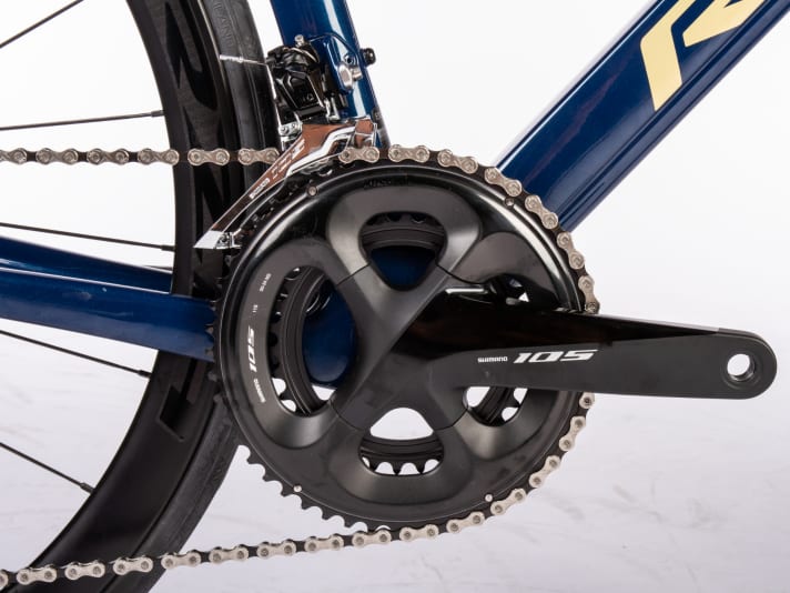 The 105 groupset from Shimano puts pressure on the scales