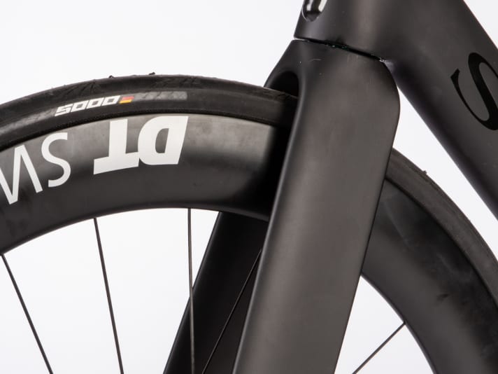 Die Aero-Laufräder sind von DT Swiss