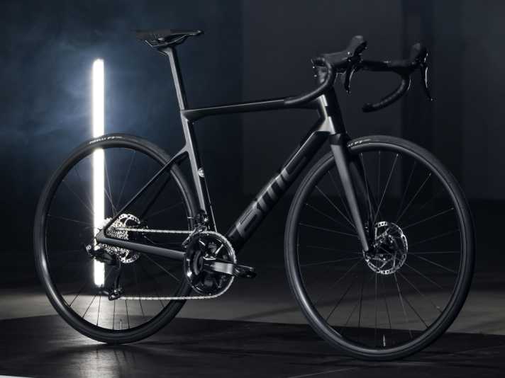 tour/bmc-2026-teammachine-slr-four-blk-gry-gry-glam-key-3_c4b845fc82edb983c80f525931a50bdc