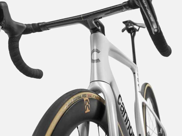 tour/c26-supersix-evo-beauty-cas-0002_37cd76f01a9732fa19856432f91a1860