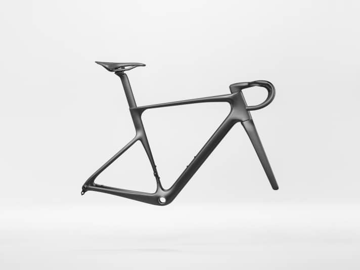 The formally only slightly modified frameset is said to have become even lighter: 728 grams are specified for size 56 for the top version