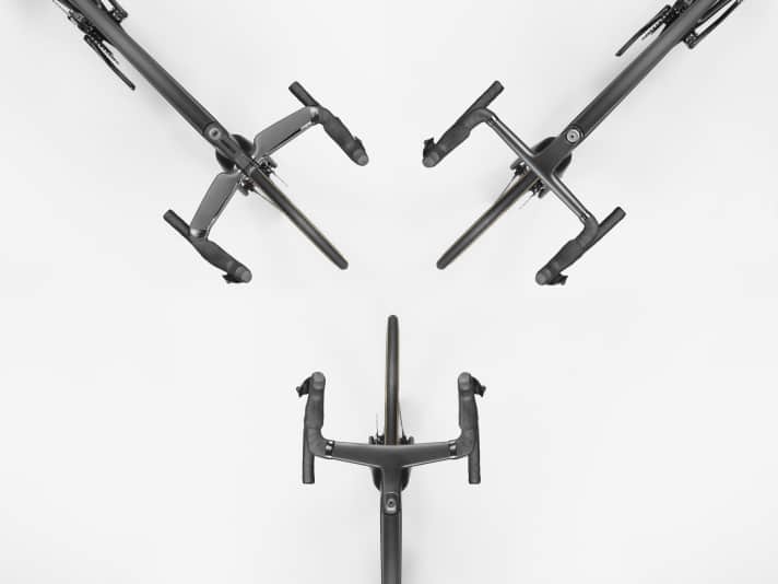 There are a total of three handlebar options for the new SuperSix
