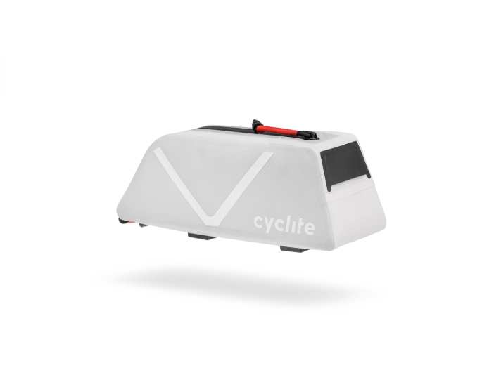 The top tube pocket sits firmly and is easily accessible