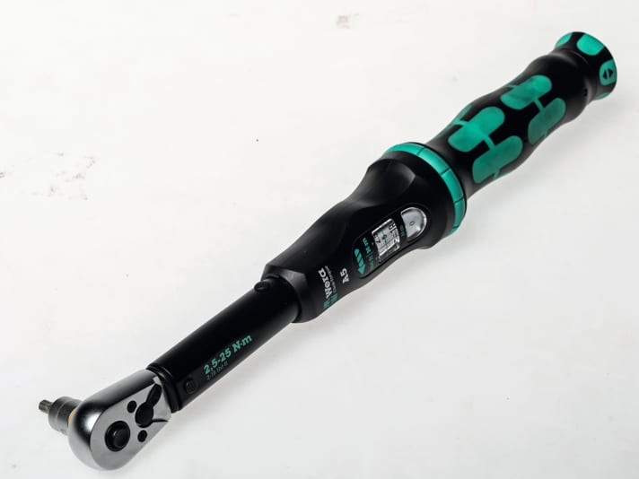 The most accurate: <a href="https://www.awin1.com/cread.php?awinmid=14102&awinaffid=471469&clickref=T+Wera+Bicycle+Set+Torque+1&ued=https%3A%2F%2Fwww.bergfreunde.de%2Fwera-bicycle-set-torque-1-fahrradwerkzeug%2F" target="_blank" rel="noopener noreferrer nofollow">Wera Bicycle Set Torque 1</a>*