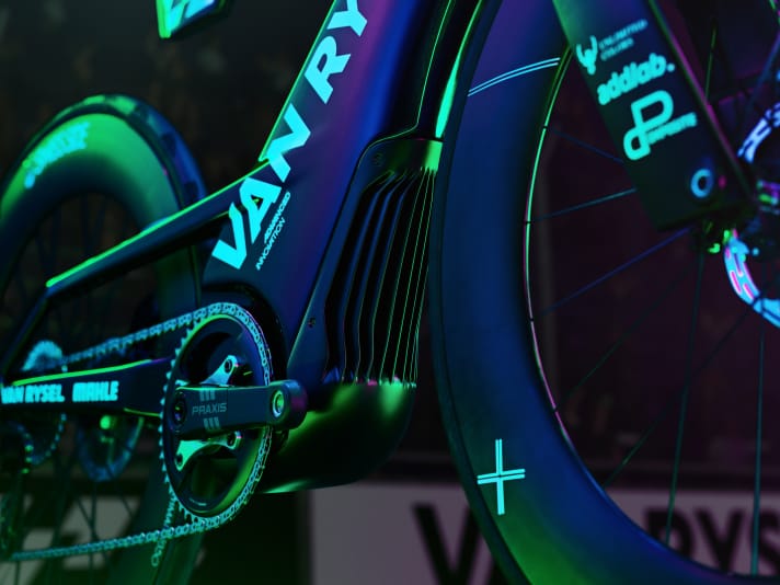 Le M40 de Mahle est caché dans l'imposant tube diagonal. Le moteur central a été modifié pour le concept bike, comme l'a indiqué l'un des plus grands fabricants de systèmes pour vélos électriques.