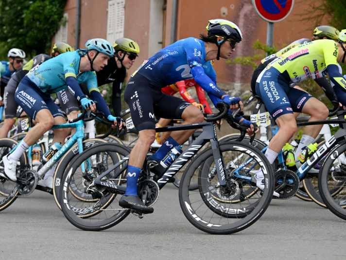 Javier Romo vom Team Movistar fuhr das unveröffentlichte Aeroad erstmals auf der ersten Etappe beim Criterium du Dauphine.