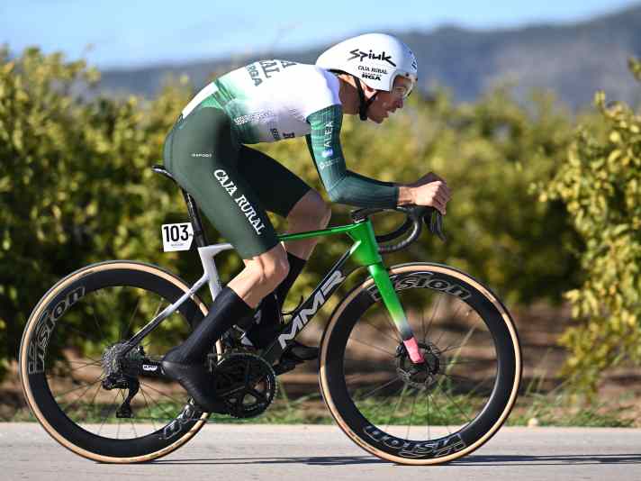 The Spanish manufacturer MMR is apparently about to present a new racing machine: Caja Rural and Joel Nicolau have been riding the as yet unreleased model since the start of the season.