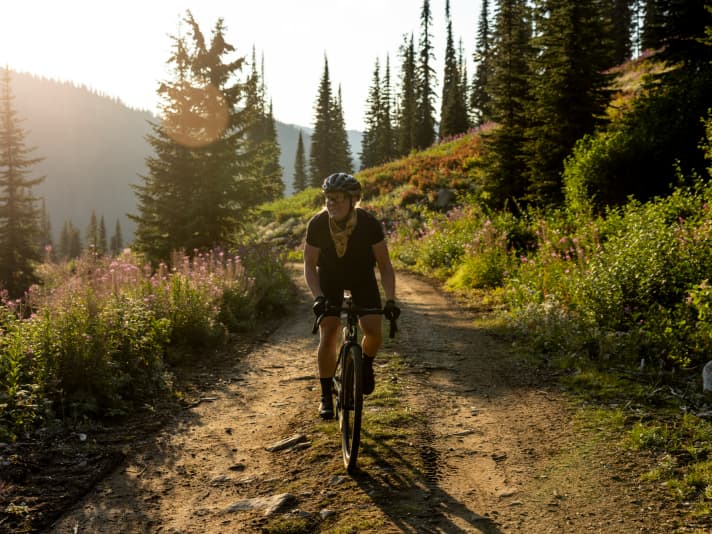 Ob bergiges Terrain oder Stadtverkehr: Das Devote will viele Gravel-Spielarten beherrschen.