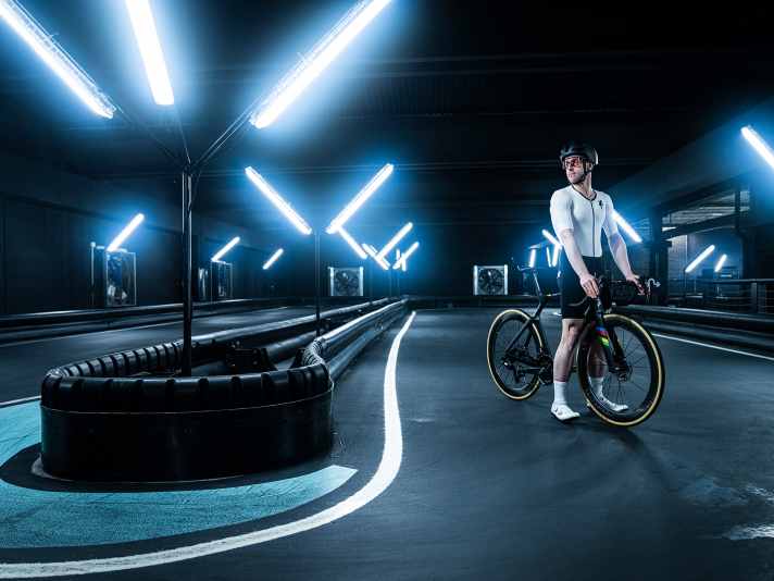 Enter Hyperspeed: Vision METRON RS CS SILVER EDITION