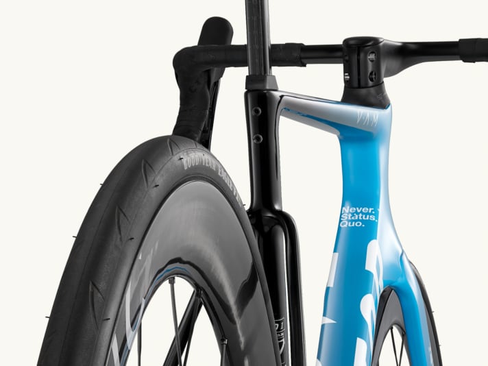 The seat tube and seat post have grown in length thanks to the cancellation of the 3:1 rule.