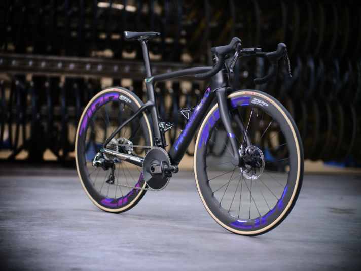 Das Pinarello Dogma F in der limitierten Tissot-Edition