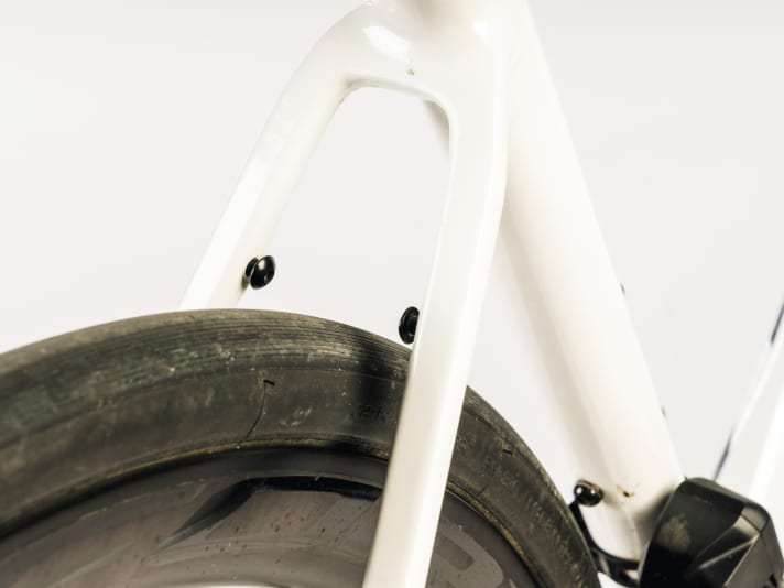 Gewindeösen für feste Schutzbleche bieten fast alle Allroad-Bikes.