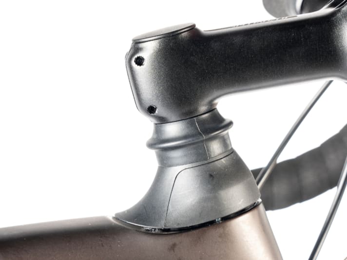 Specialized Roubaix Sport im TOUR Test Rennr der mit